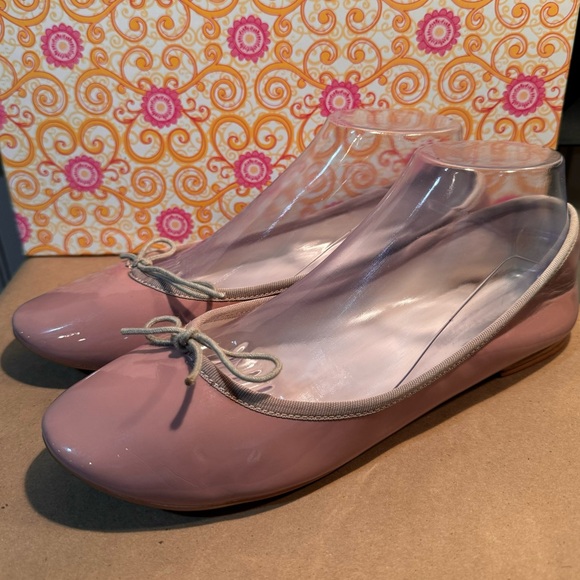 MaraisUSA Patent Bow Tie Ballet Flat - Picture 3 of 7
